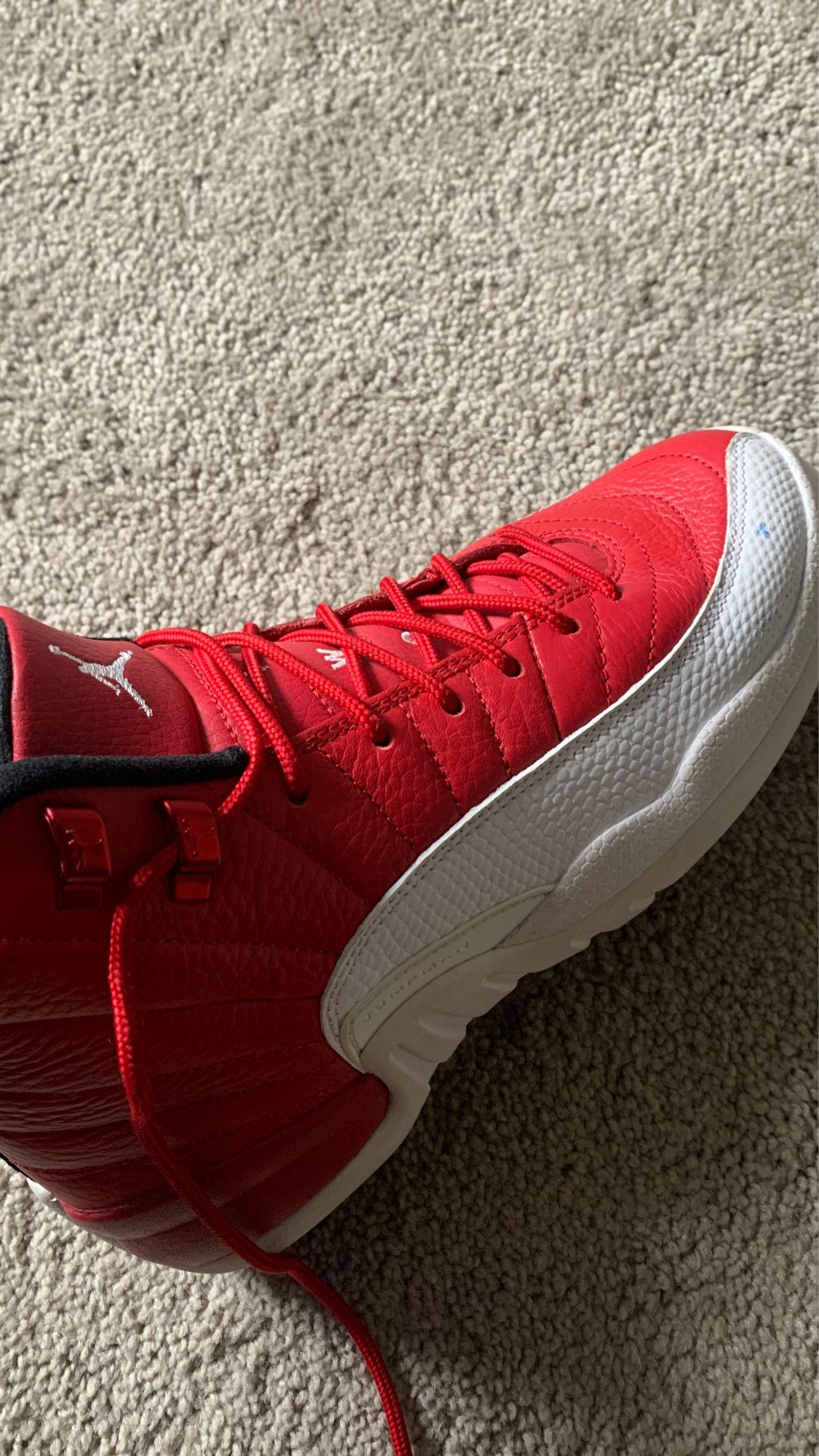 Retro gym red Jordan 12s size 6.5