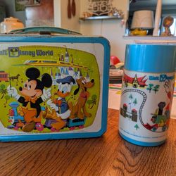 Vintage 1970s Walt Disney World Metal Lunch box And Thermos Lunchbox Lunch Pail Made By Aladdin Disney 