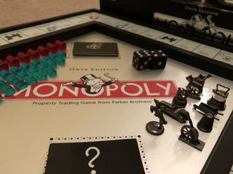 St. Louis Cardinals Collector's Edition Monopoly for Sale in Saint Ann, MO  - OfferUp