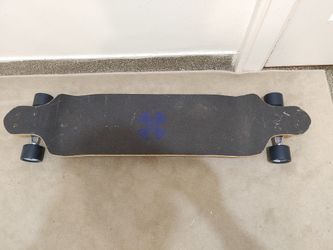 Skateboard 42 inches almost new