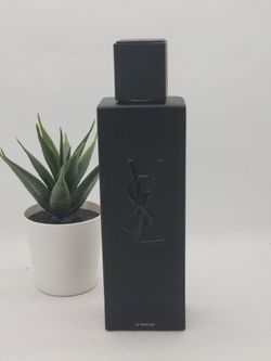 Yves Saint Laurent
 
MYSLF Le Parfum

3.3 fl
