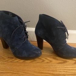 Brand NEW Women’s Blue Suede Booties