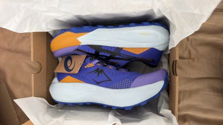 ASICS TRABUCO MAX 5 (Trail Running Shoes) size 11 BRAND NEW