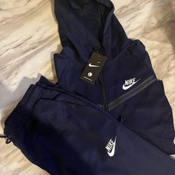 Nike Tech joggers 