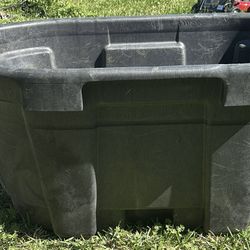 Rubbermaid 100 Gallon