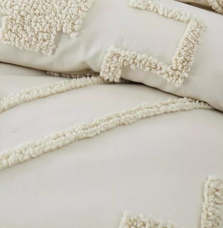 NEW Anthropologie Cream Boho Queen / King Size Tassel Comforter Blanket Bedding Sham Set