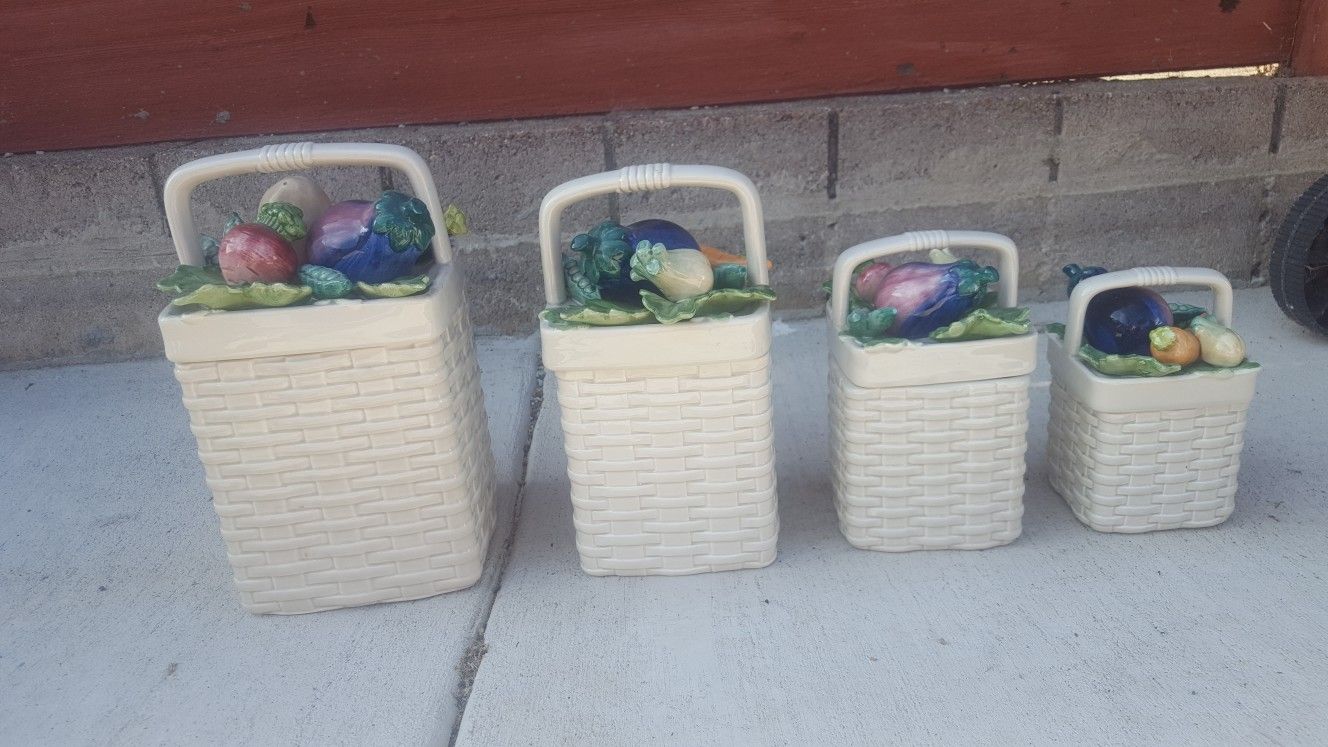 Set of 4 Fitz and Floyd canisters