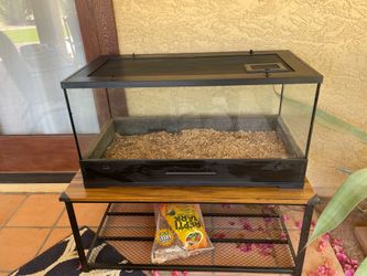 Terrarium - 40 gallon with bottom drawer