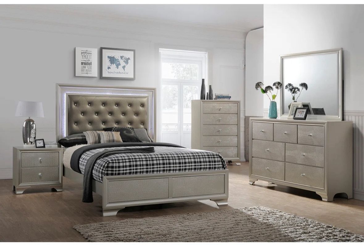 Full Size Bedroom Set (5 Pieces- Silver) 