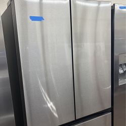 New Samsung  Ice Maker On Fresher