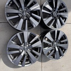 18x8 Nissan Pathfinder Wheels 5x114.3