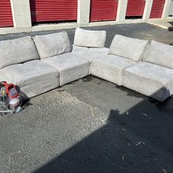 Comfy Nice Sectional Couch 🔥🔥