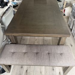 Living Spaces Kitchen Table & Chairs w/ Bench