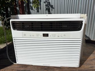 Air conditioner 10,000 BTU
