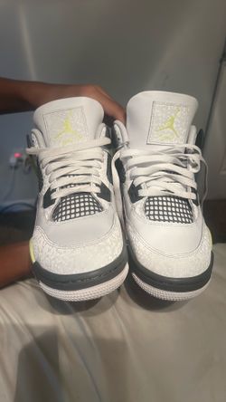 Jordan  4 size 6