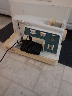 Singer Sewing Machine