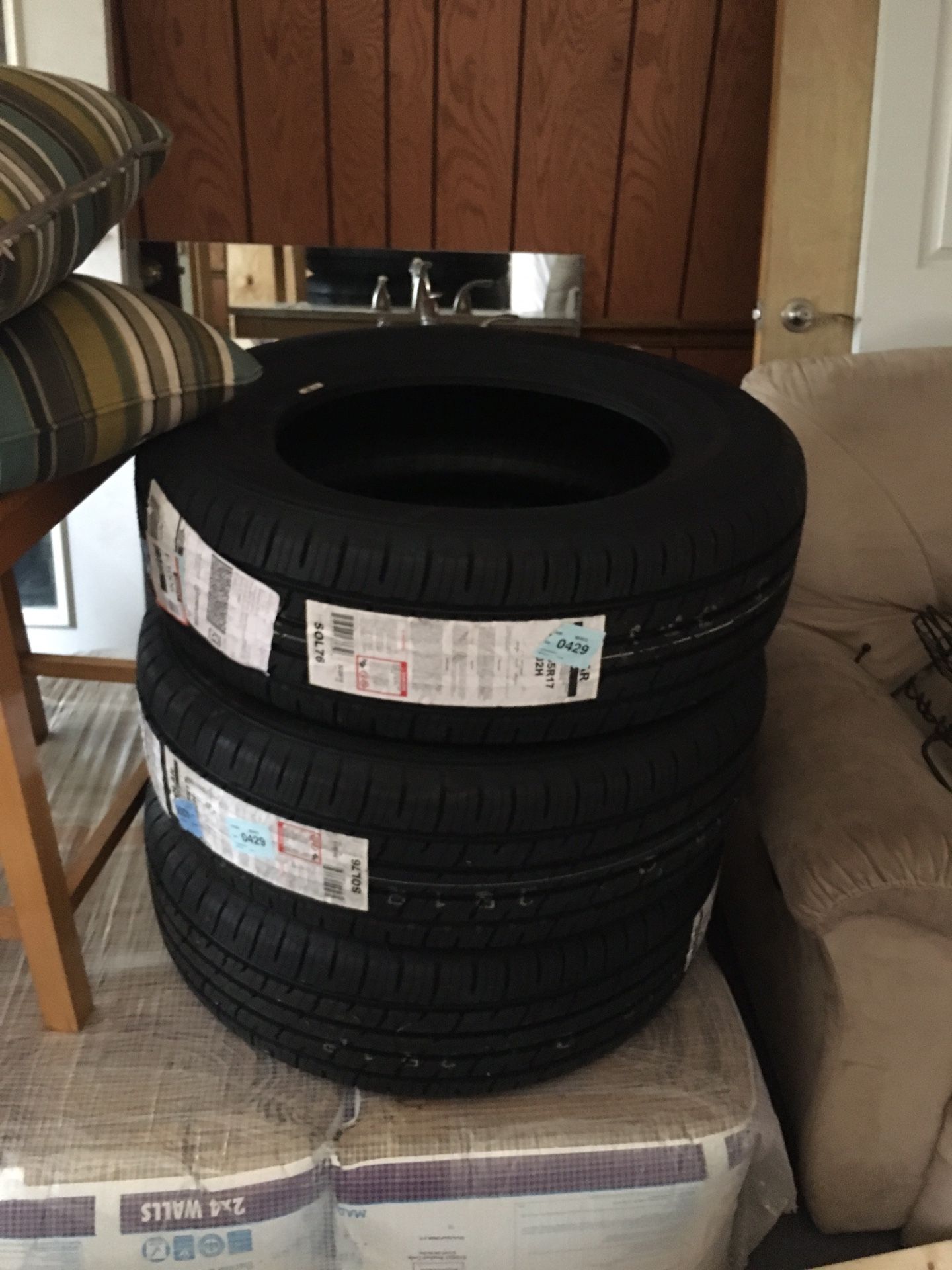 Solar 225 65 R17 brand new