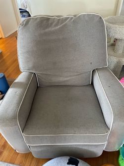 Recliner / nursing chair