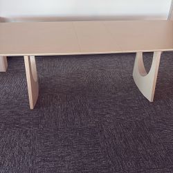 Arco Extendable Dining Table 