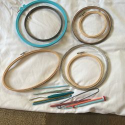 7 Needlepoint Hoops And Tools