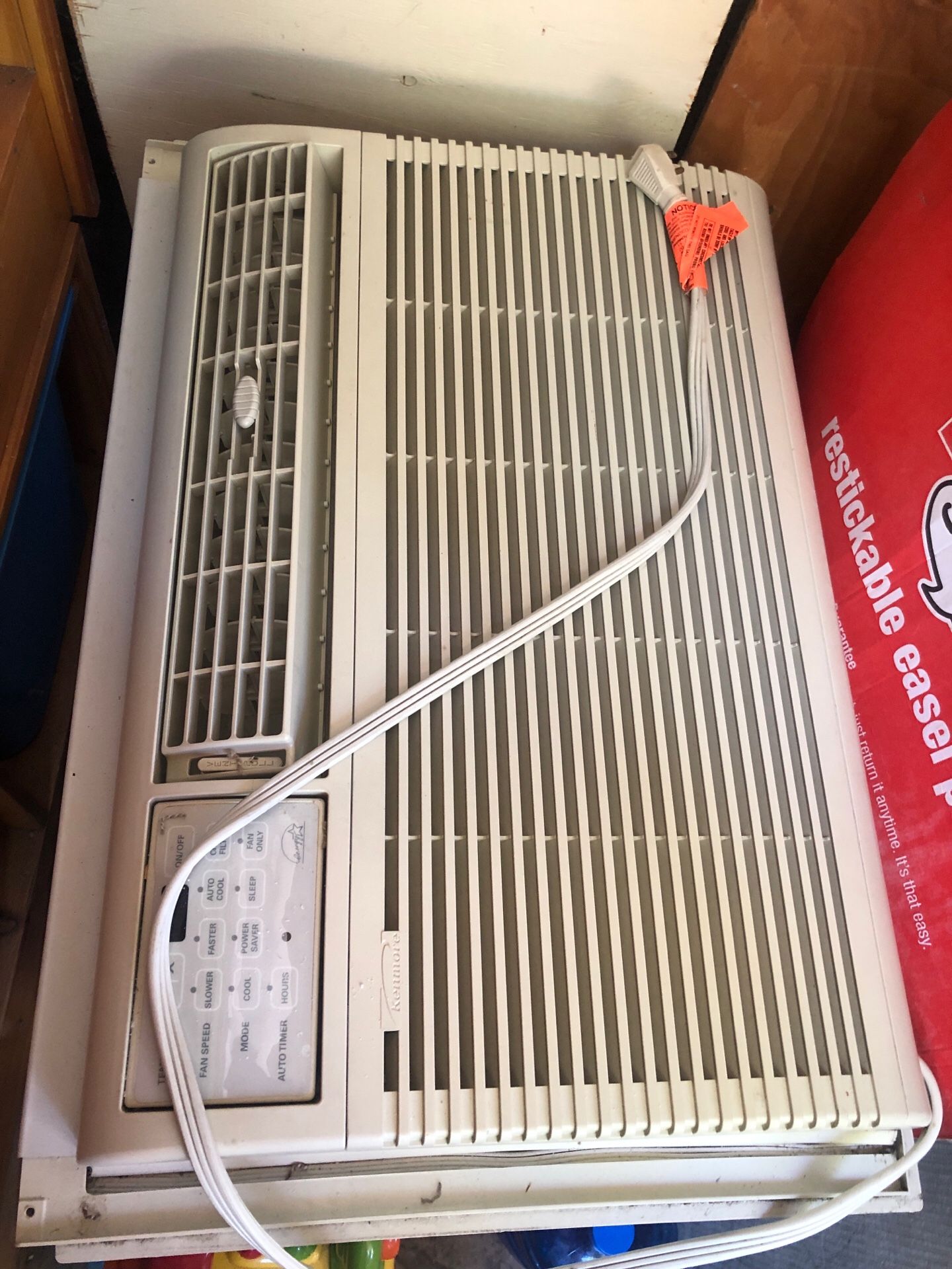 Big AC unit for window installation Ken more in great condition