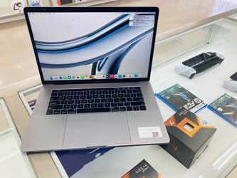 MacBook Pro 2018 16gb ram 512gb ssd