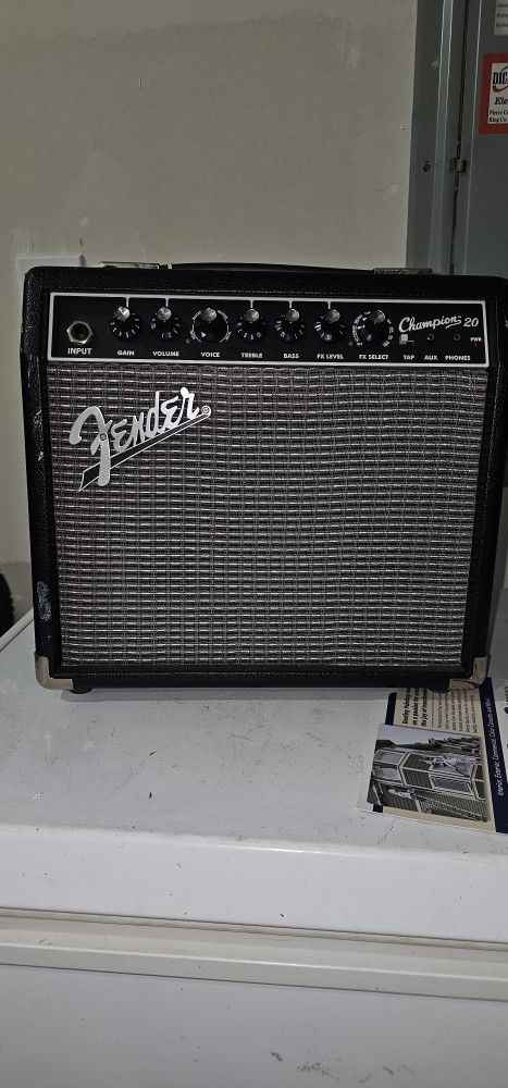 Fender Champion 20 Guitar amp
