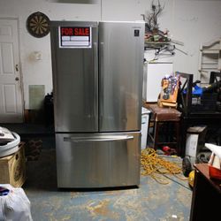 Stainless Steel Samsung Refrigerator Very Good Condition 