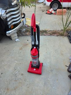 Dirtdevil vacuum absolutely like new for $25 in upland ca no delivery