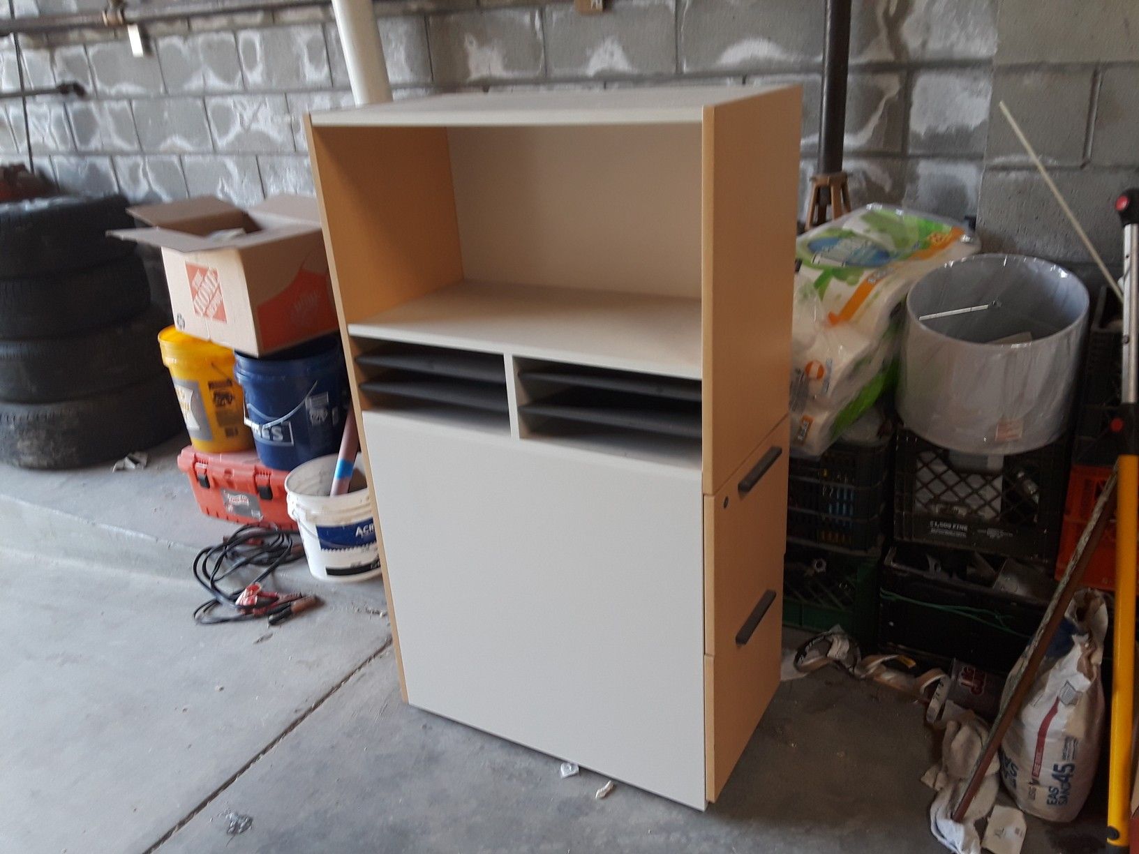 File cabinet storage cabinet