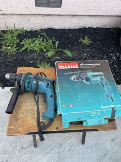 Makita 5/8 Hammer Drill Good Condition 