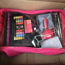 SHANY All-in-One Makeup Bundle

Brand New | Never Used
