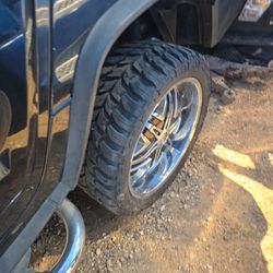 24" DIBALO RIMS FOR SALE  Full Set 8 Lugs. $1400