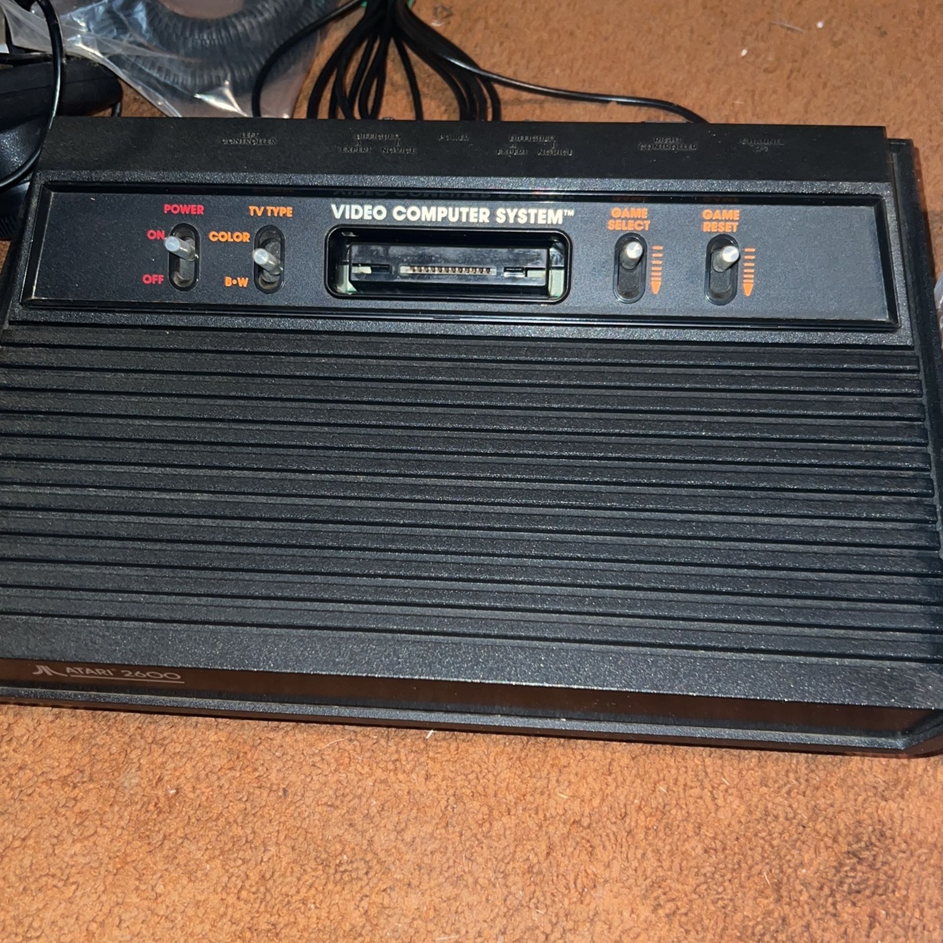 Atari 2600 12 Games And 8 Controllers