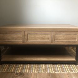Modern Lift-top Coffee Table