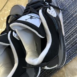 Jordan 4 Retro Fear 