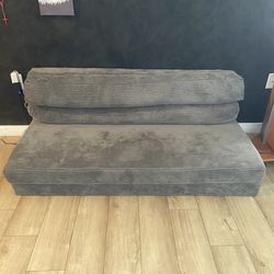 Sofa / Couch