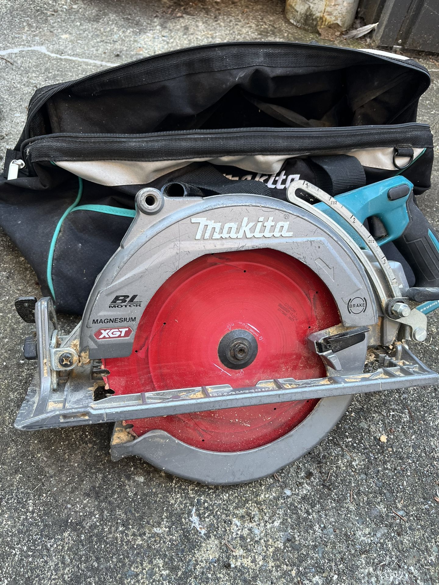 Makita 40V XGT 10-1/4 In. Circular Saw (Tool Only)