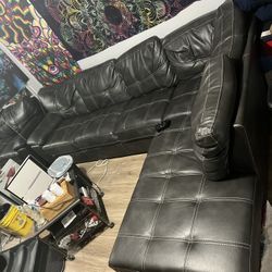 Rooms to go black 2024 leather sectional