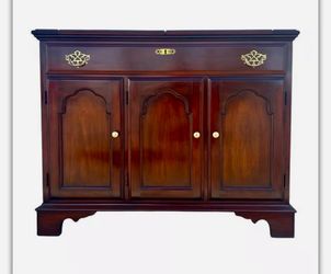 Georgian Solid Cherry Wood Flip Top Buffet Server or Bar Cabinet