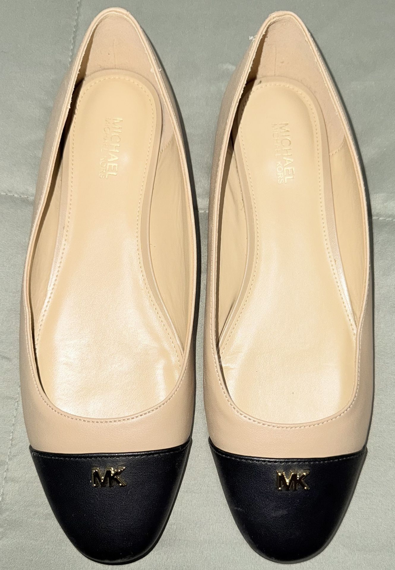Michael Kors flat shoes Size 7