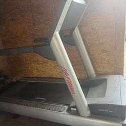 Life Fitness Commercial Treadmill 