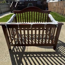 Baby Crib And Crib Mattress (Newton)