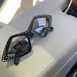 Gucci Sun Glasses 