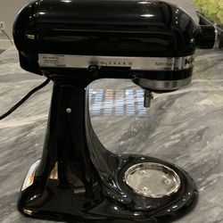 Kitchen Aid Artisan 5 Quart Mixer - Black Onyx