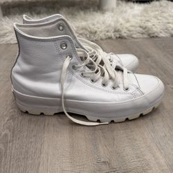 WHITE LEATHER CONVERSE SIZE 9M
