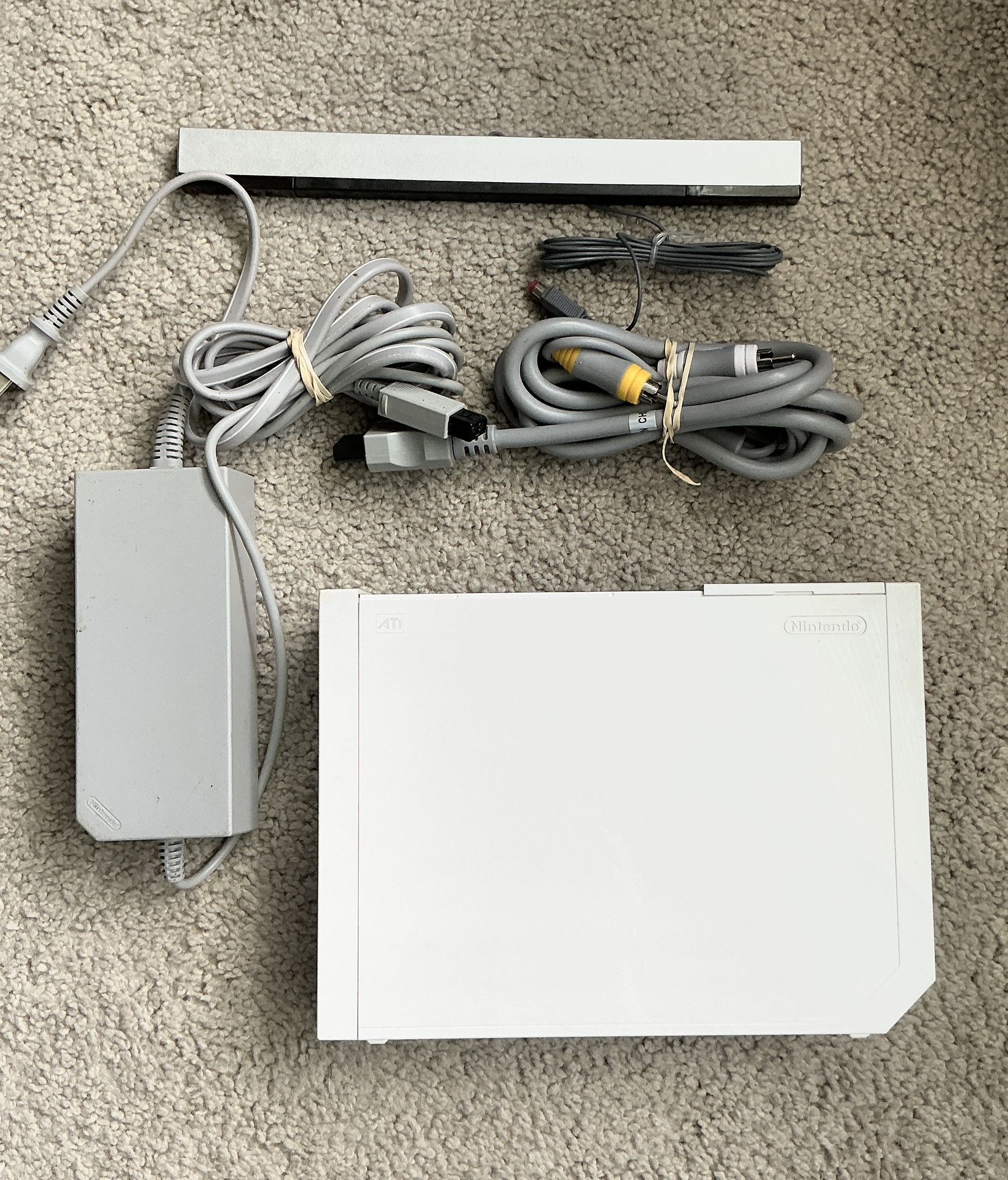 Nintendo Wii Console RVL-001 White Game Console with Wires & Sensor