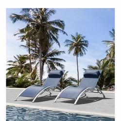 Pool Lounge Chairs