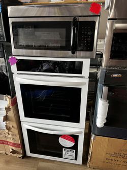 New White Double Oven. 