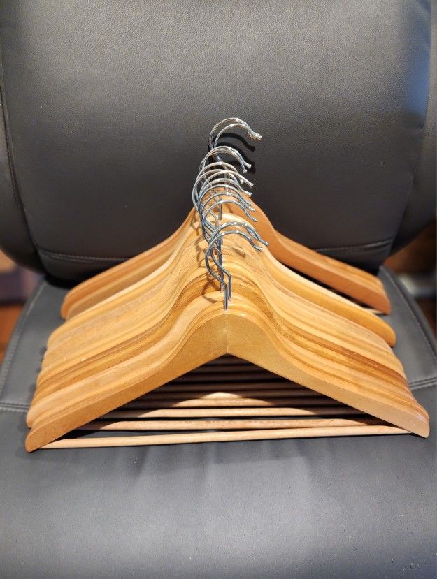 $ 5.00 Heavy Duty Wood Hangers (15)